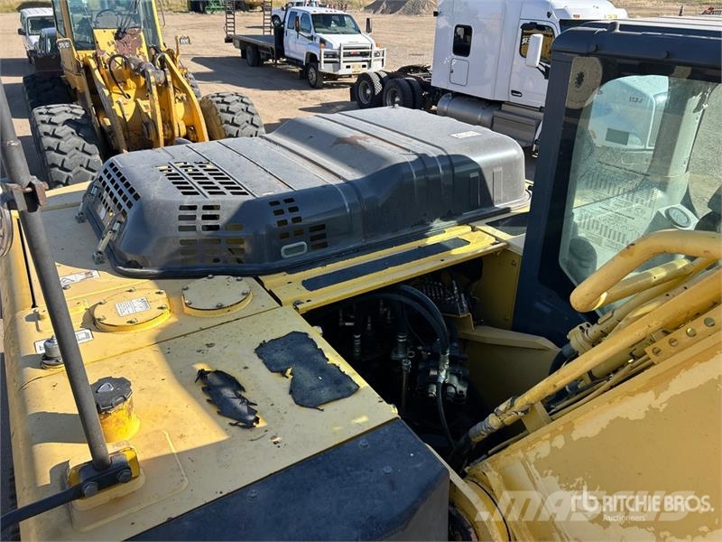 Kobelco SK260-9 Bagri goseničarji