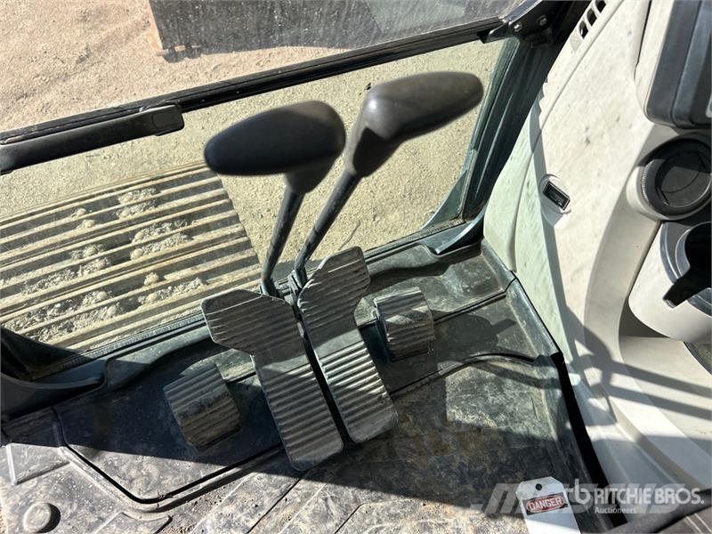Kobelco SK260-9 Bagri goseničarji