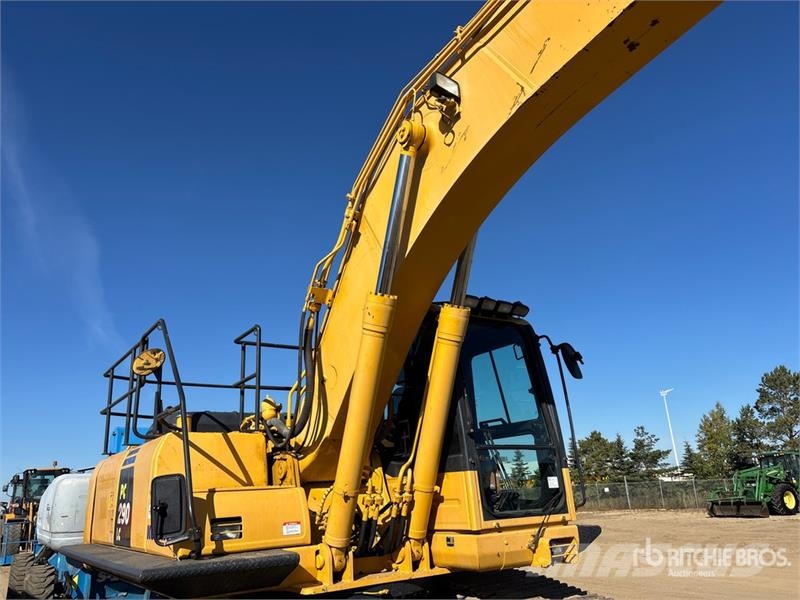 Komatsu 200LC-3 Escavadeiras de esteiras