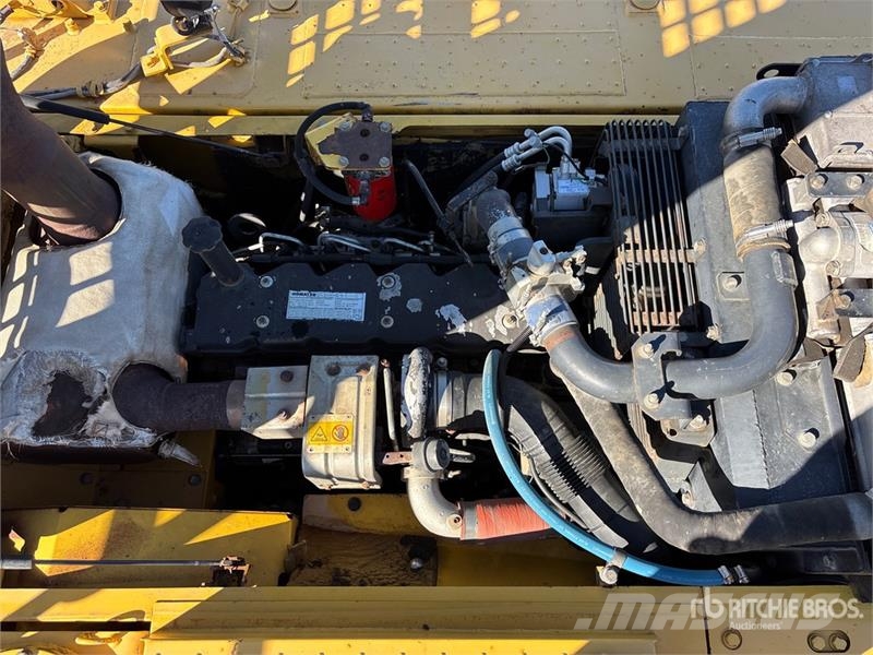 Komatsu 200LC-3 Escavadeiras de esteiras
