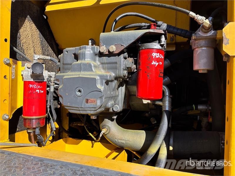 Komatsu 200LC-3 Escavadeiras de esteiras