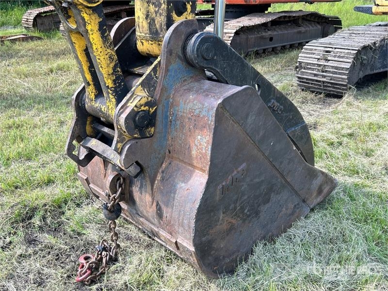 Komatsu 220 Tracked Excavator Beltegraver