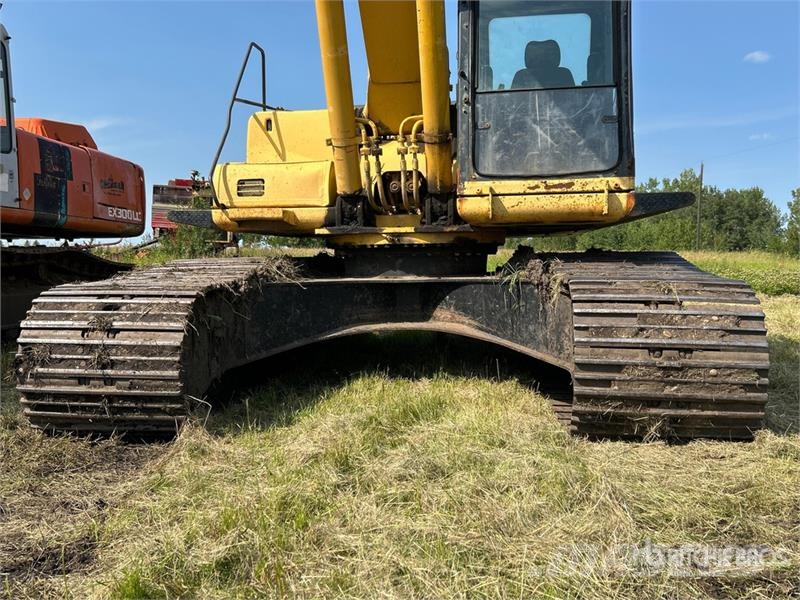 Komatsu 220 Tracked Excavator Beltegraver