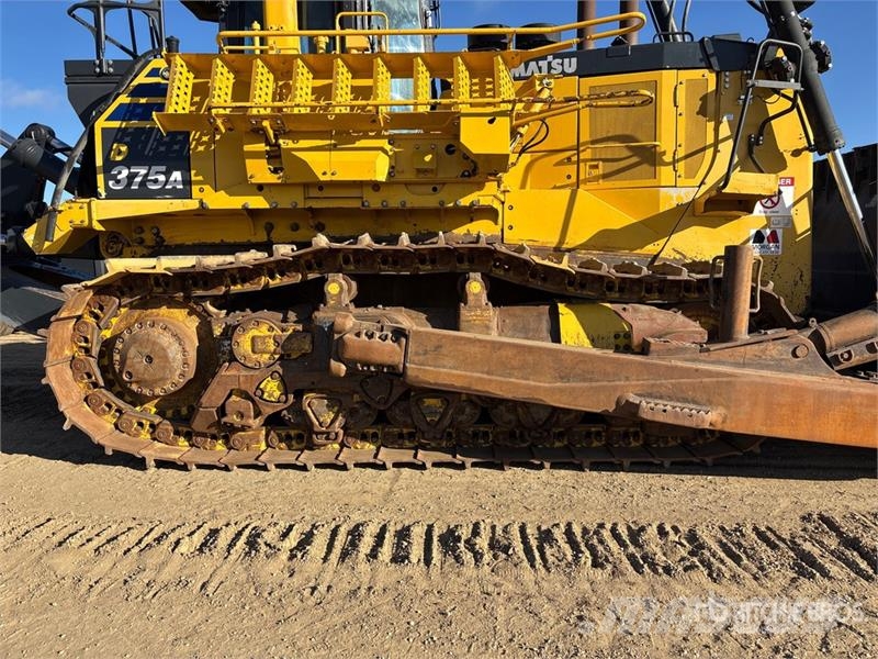 Komatsu D375A-8 Crawler Dozer Гусеничные бульдозеры