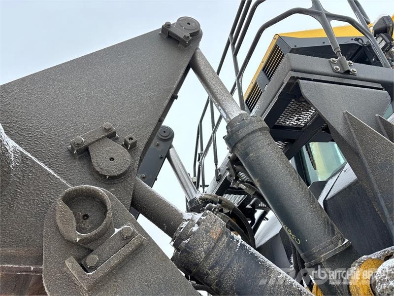 Komatsu D375A-8 Crawler Dozer Гусеничные бульдозеры