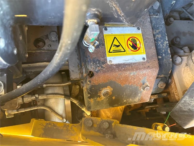 Komatsu D375A-8 Crawler Dozer Гусеничные бульдозеры