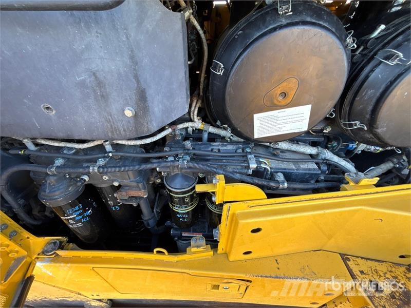 Komatsu D375A-8 Crawler Dozer Гусеничные бульдозеры