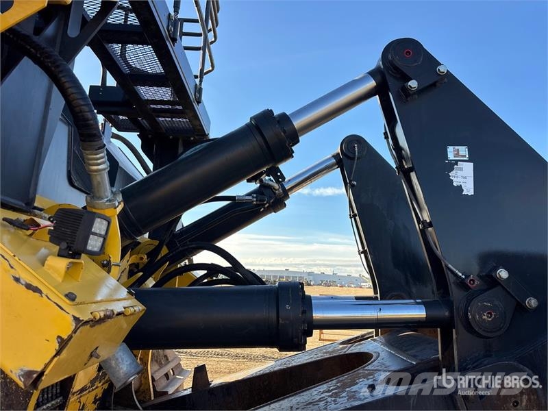 Komatsu D375A-8 Crawler Dozer Гусеничные бульдозеры