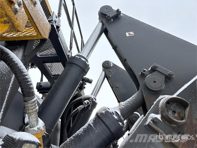 Komatsu D375A-8 Crawler Dozer Гусеничные бульдозеры