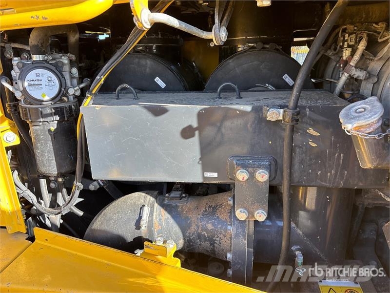 Komatsu D375A-8 Crawler Dozer Гусеничные бульдозеры