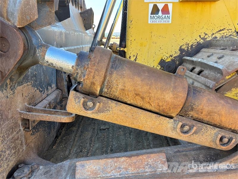 Komatsu D375A-8 Crawler Dozer Гусеничные бульдозеры