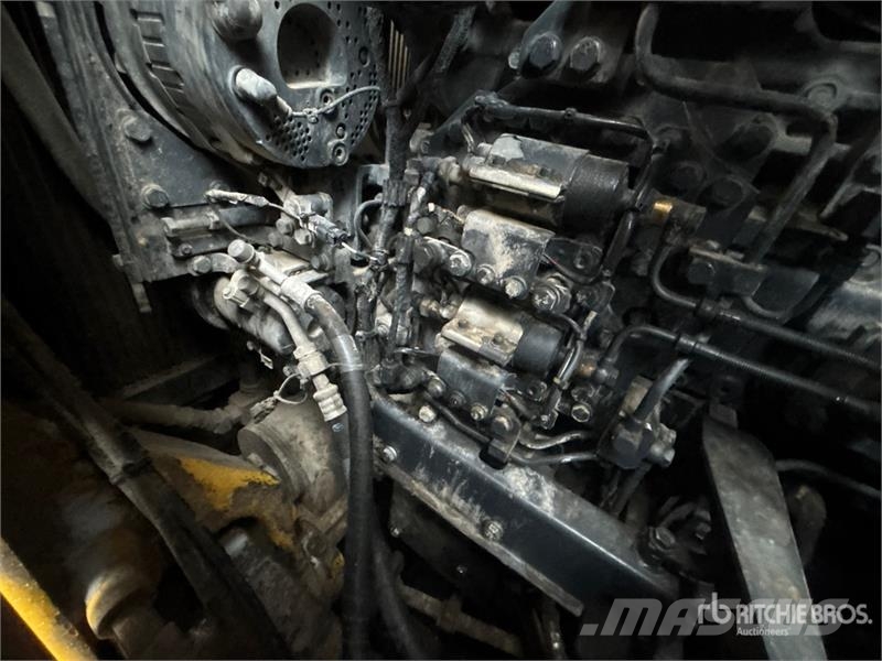 Komatsu D375A-8 Crawler Dozer Гусеничные бульдозеры