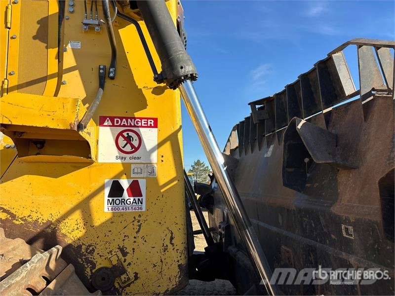Komatsu D375A-8 Crawler Dozer Гусеничные бульдозеры