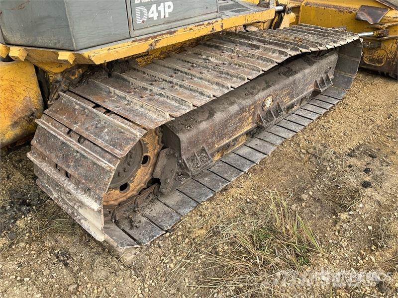 Komatsu D41P-6 Buldožeri guseničari