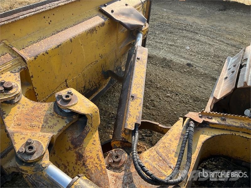 Komatsu D41P-6 Buldožeri guseničari