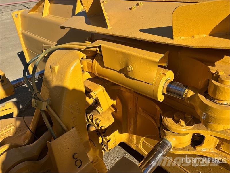Komatsu D51PX-22 Bulldozer