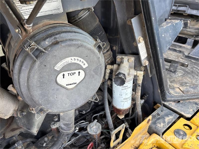 Komatsu D61PX-15E0 Vikšriniai buldozeriai