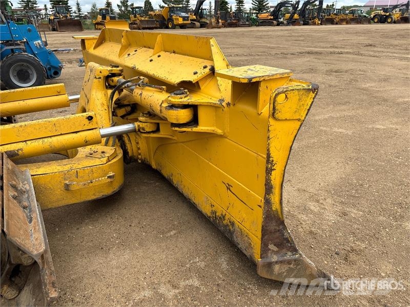 Komatsu D61PX-15E0 Vikšriniai buldozeriai