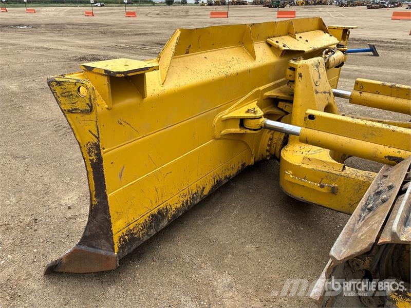 Komatsu D61PX-15E0 Vikšriniai buldozeriai