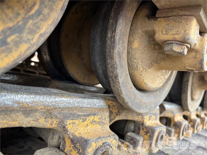 Komatsu D61PX-15E0 Vikšriniai buldozeriai