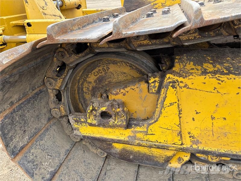 Komatsu D61PX-15E0 Vikšriniai buldozeriai