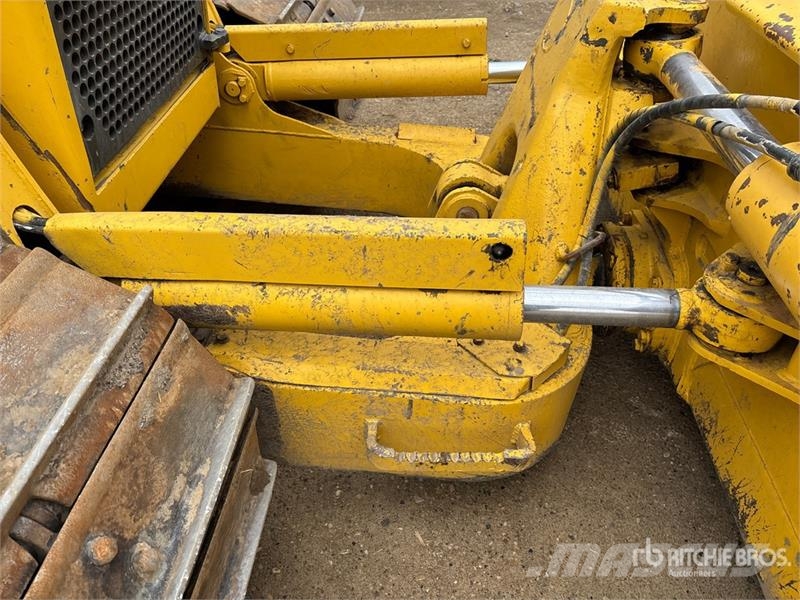 Komatsu D61PX-15E0 Vikšriniai buldozeriai