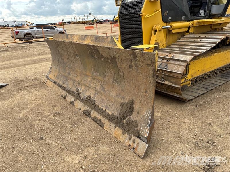 Komatsu D61PX-15E0 Vikšriniai buldozeriai