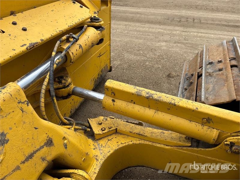 Komatsu D61PX-15E0 Vikšriniai buldozeriai
