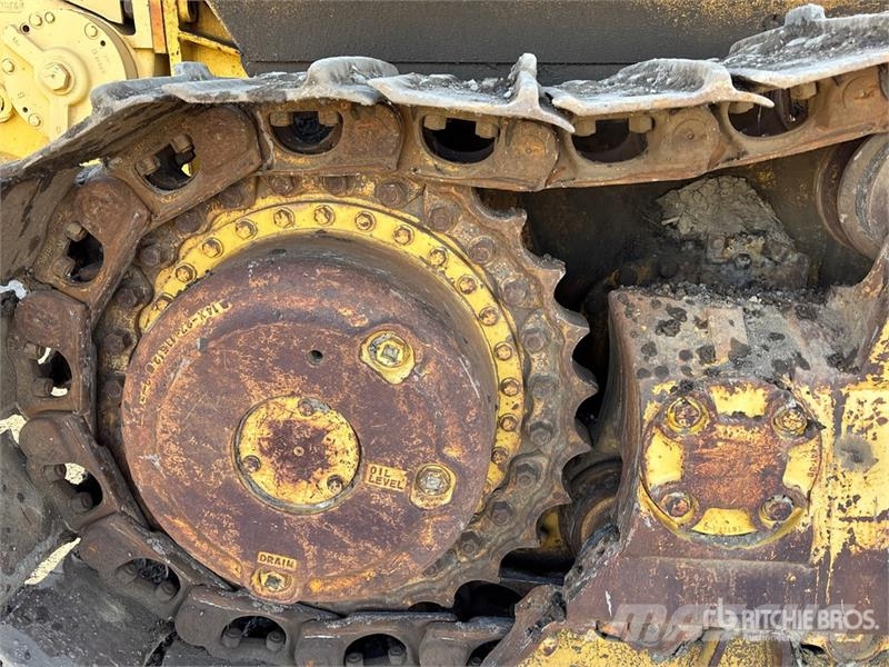 Komatsu D65EX-12 Buldooserid