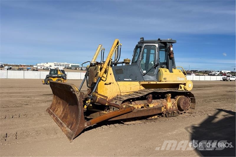 Komatsu D65EX-12 Buldooserid