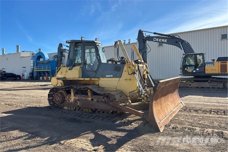 Komatsu D65EX-12 Buldooserid