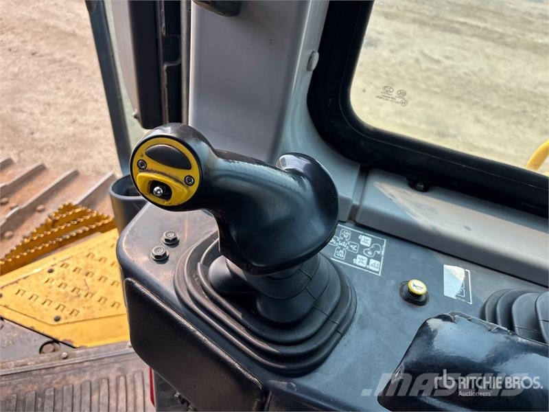 Komatsu D65PX-17 Vikšriniai buldozeriai
