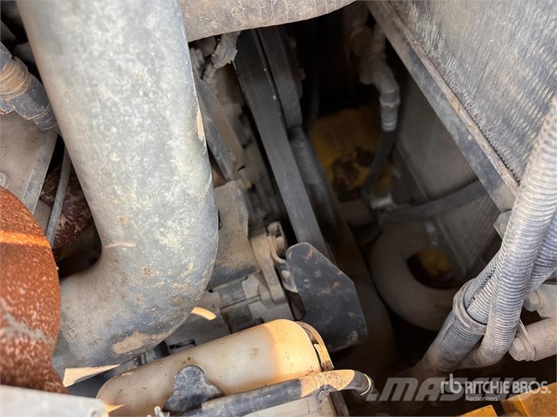 Komatsu D65PX-17 Vikšriniai buldozeriai
