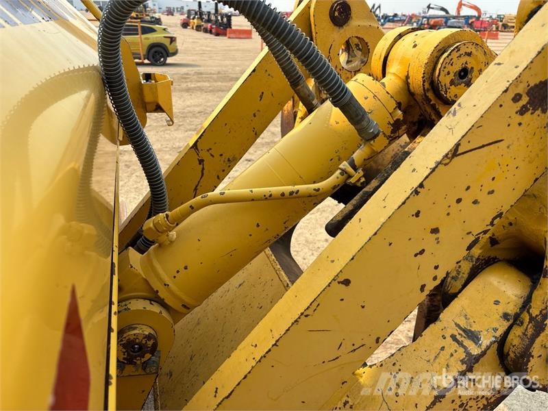 Komatsu D65PX-17 Vikšriniai buldozeriai