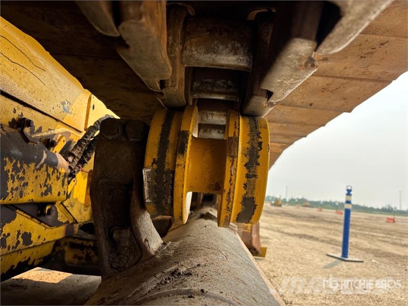 Komatsu D65PX-17 Vikšriniai buldozeriai