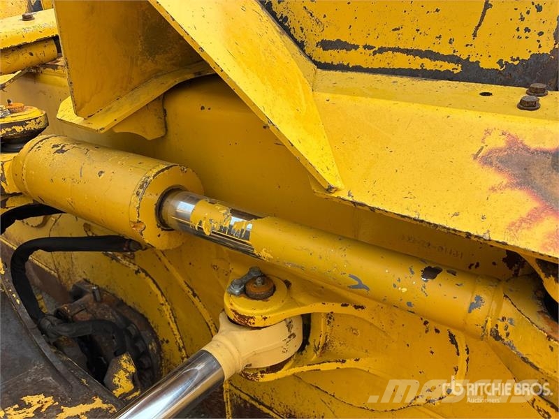 Komatsu D65PX-17 Vikšriniai buldozeriai