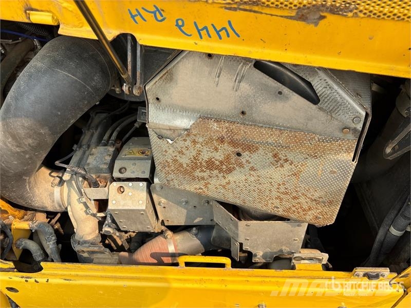 Komatsu D65PX-17 Vikšriniai buldozeriai