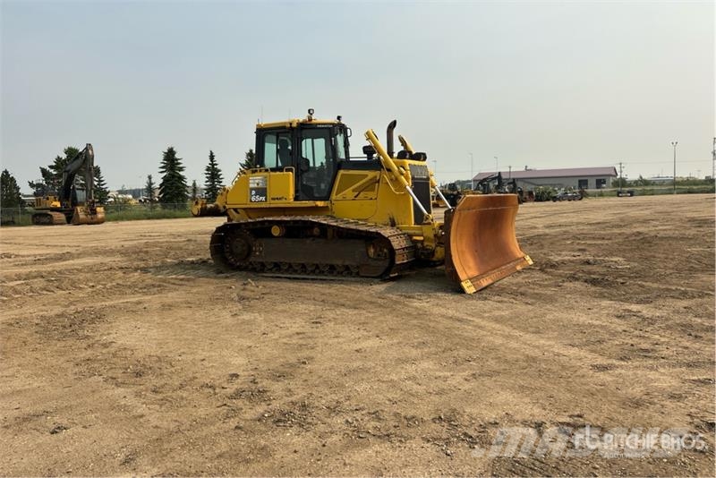 Komatsu D65PX-17 Vikšriniai buldozeriai