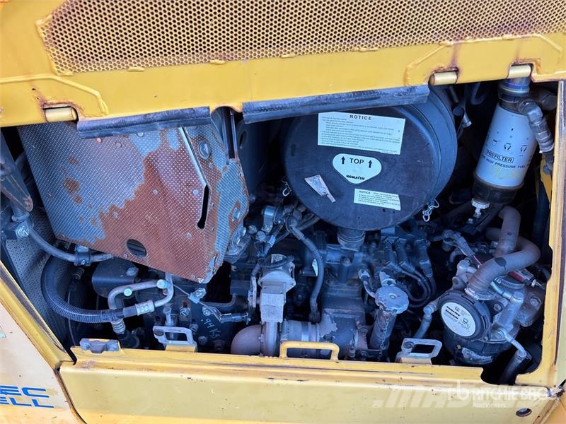 Komatsu D65PX-17 Crawler Dozer Bulldozer