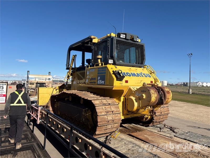 Komatsu D65PX-17 Crawler Dozer Гусеничные бульдозеры
