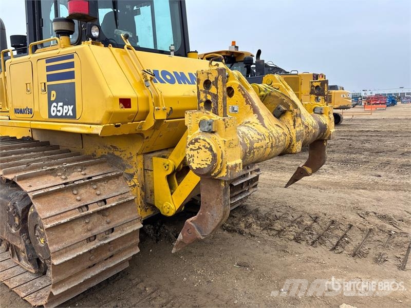 Komatsu D65PX-18 Crawler Dozer Гусеничные бульдозеры