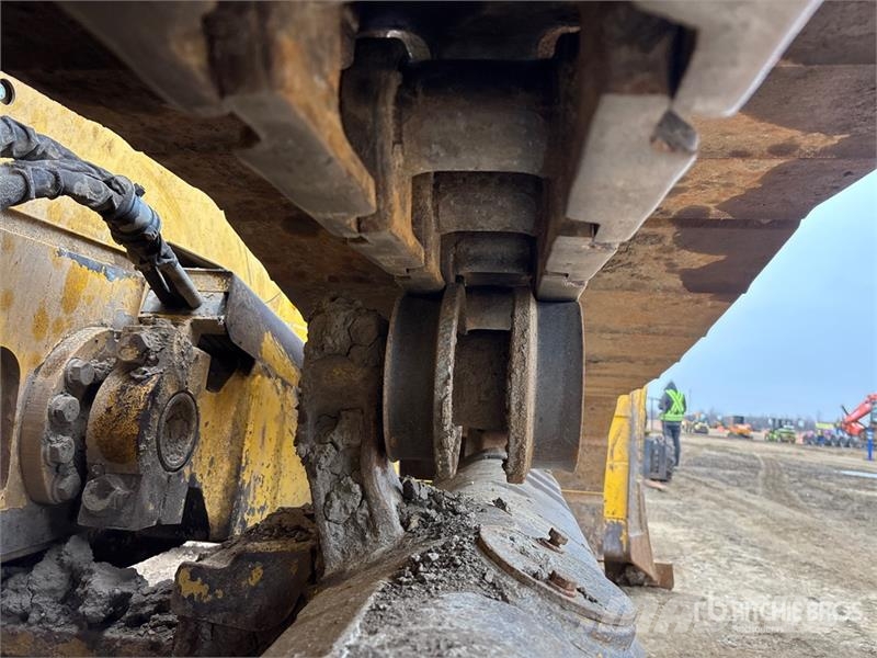 Komatsu D65PX-18 Crawler Dozer Гусеничные бульдозеры