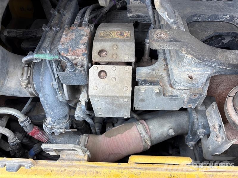 Komatsu D65PX-18 Crawler Dozer Гусеничные бульдозеры