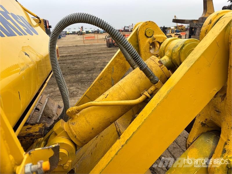 Komatsu D65PX-18 Crawler Dozer Гусеничные бульдозеры