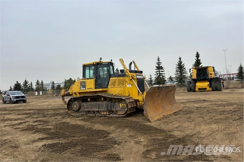 Komatsu D65PX-18 Crawler Dozer Гусеничные бульдозеры
