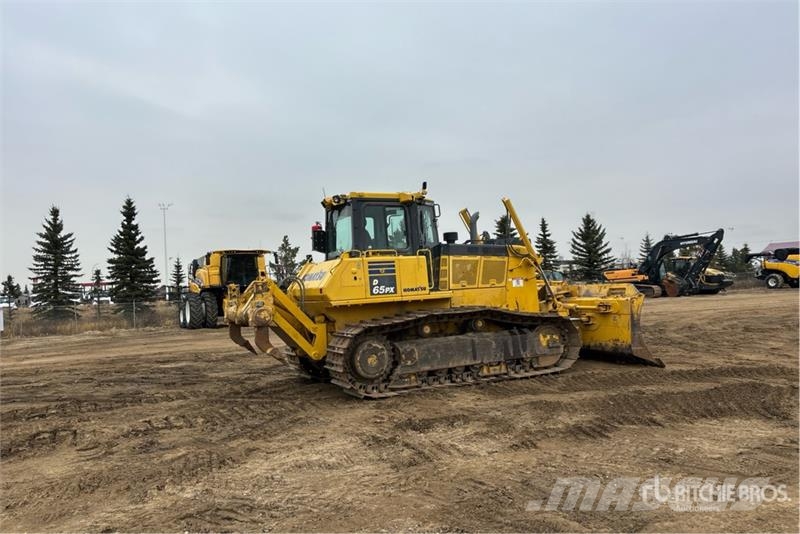 Komatsu D65PX-18 Crawler Dozer Гусеничные бульдозеры