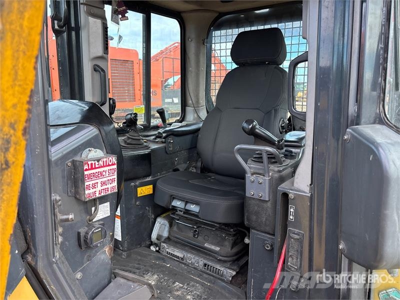 Komatsu D65WX-17 Crawler Dozer Crawler dozers