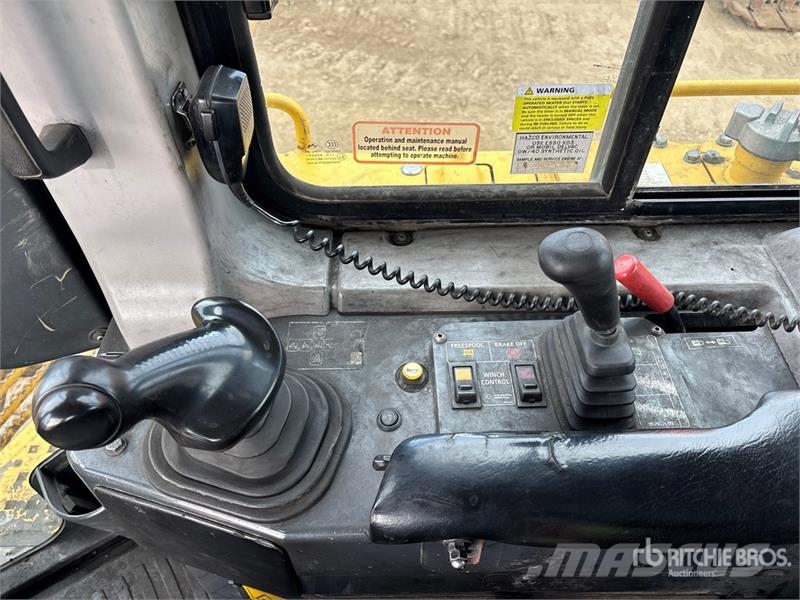 Komatsu D65WX-17 Crawler Dozer Crawler dozers
