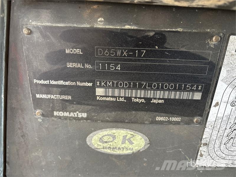 Komatsu D65WX-17 Crawler Dozer Crawler dozers