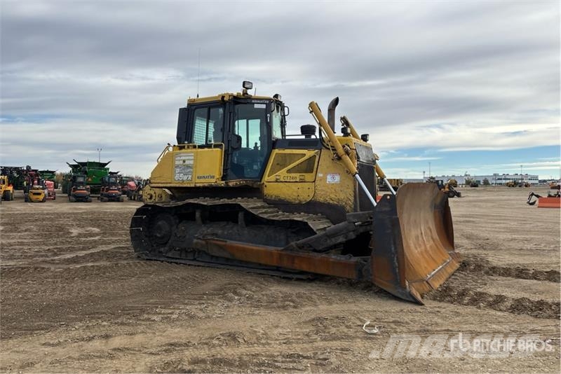 Komatsu D65WX-17 Crawler Dozer Crawler dozers